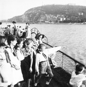 S�tahaj� a Dun�n, 1950-es �vek, K�ri D�niel felv�tele, Magyar Nemzeti M�zeum T�rt�neti F�nyk�pt�ra