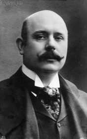 Pek�r Gyula