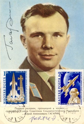 A Vosztok-1 a vil�g els�, embert sz�ll�t� �rhaj�ja 1961. �prilis 12-�n indult 1 �ra 48 perces F�ld k�r�li p�ly�ra, J. A. Gagarinnal a fed�lzet�n. - Ih�rosi S�ndor mag�ngy�jtem�ny�b�l