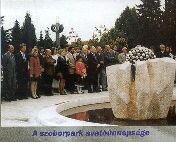 A szoborpark avat��nneps�g�n