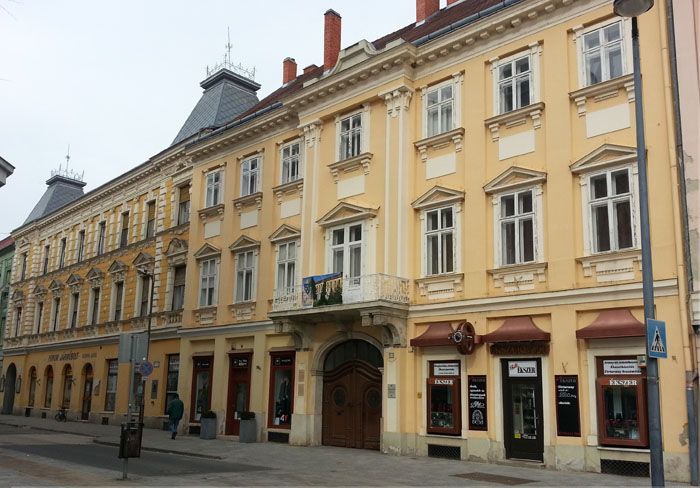 premontrei rendh�z ma
