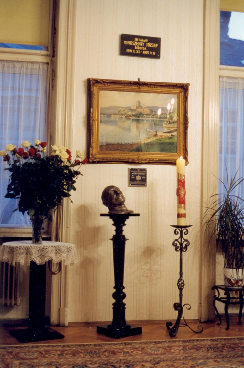 eml�kszoba
