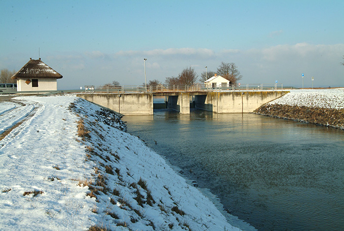 Mekszik�pusztai-zsilip
