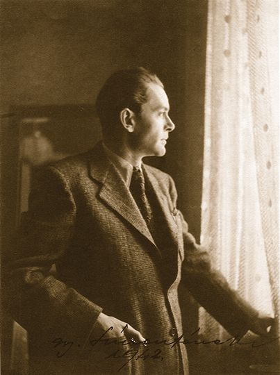 1942 december�ben